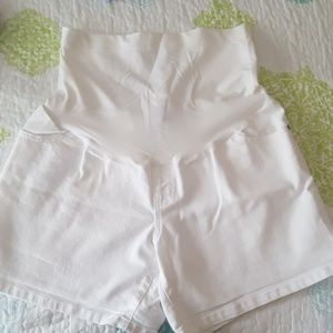 Maternity shorts